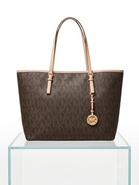 MICHAEL KORS | JET SET MONOGRAM TOTE